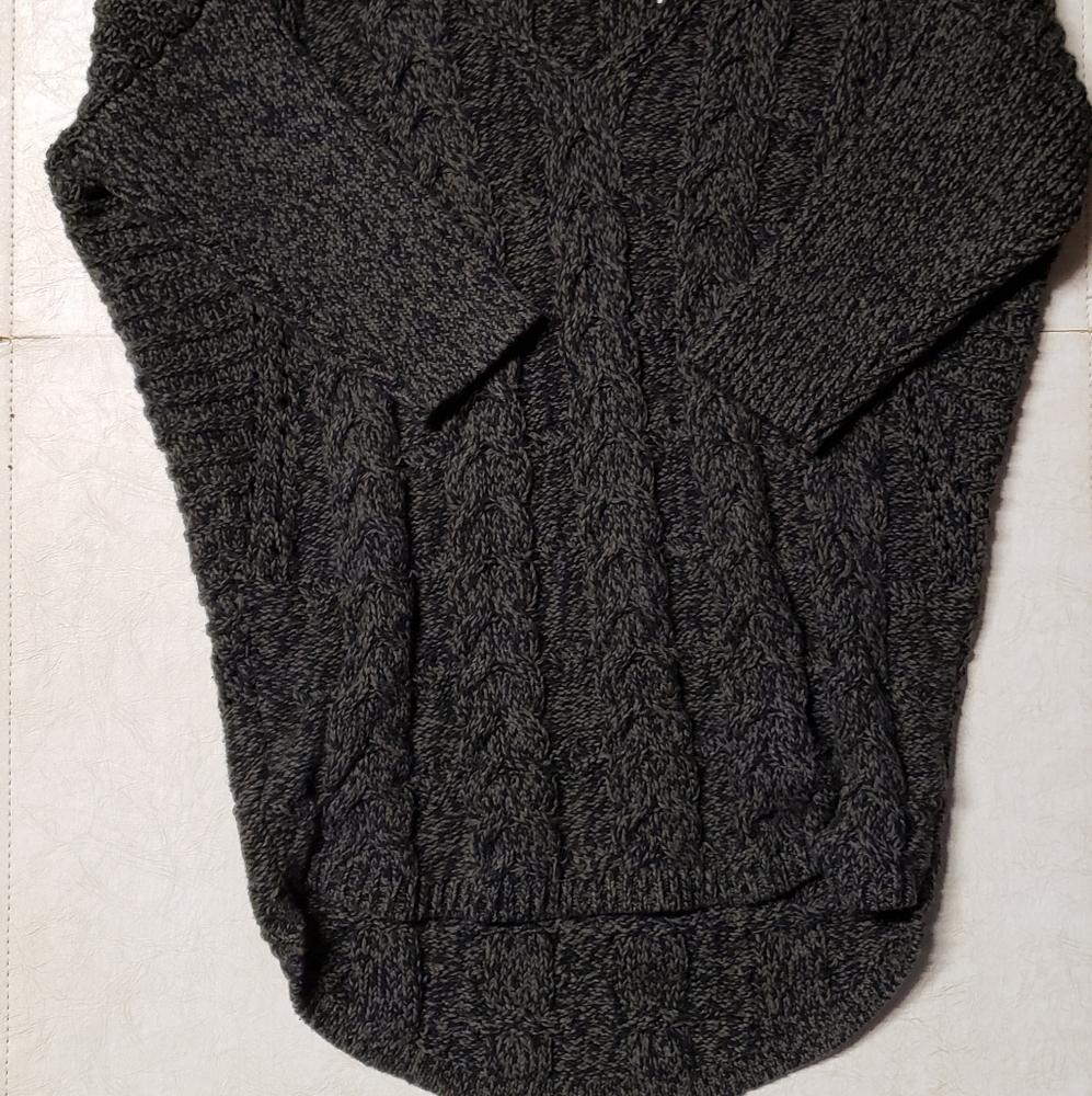 Express Sweater - Picture 2 of 4